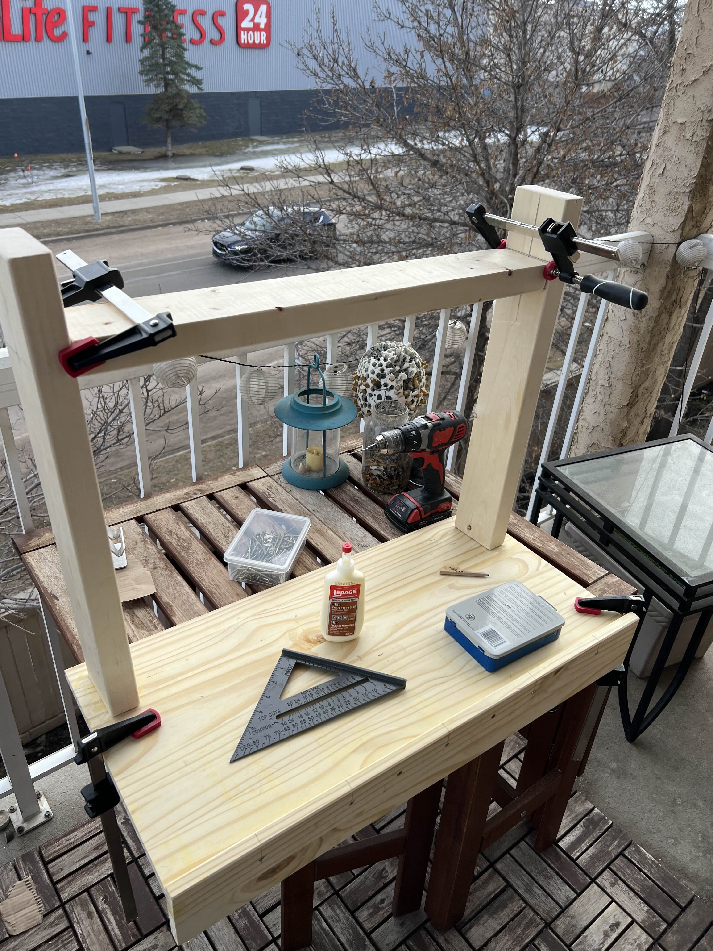 table crossbar being put in
